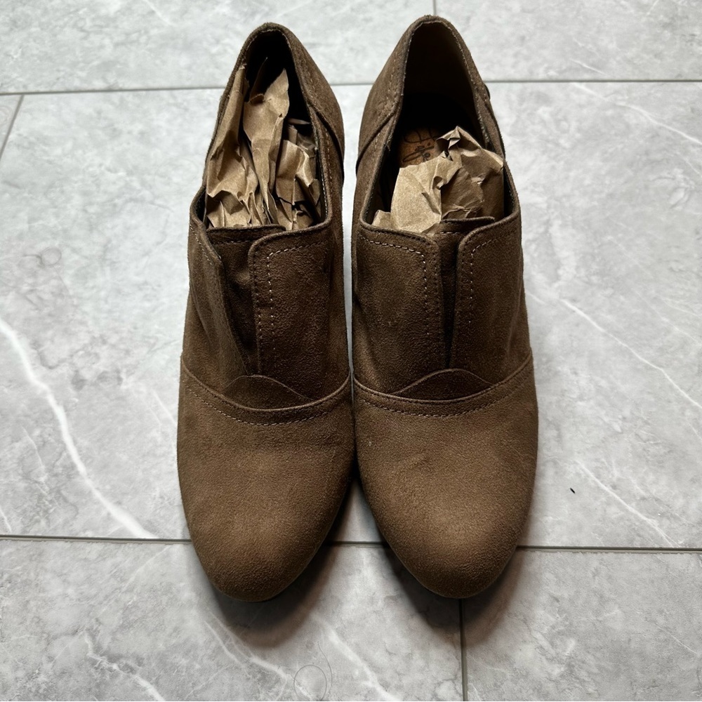 Life stride soft system wedge booties brown women’s 7.5